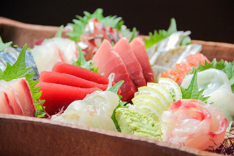 お座敷屋形船ではやっぱり和食